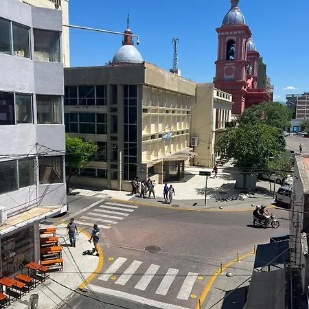 Departamento A 10 Metros De La Catedral Y Plaza Principal, Con Vista Desde El Balcon Apartment San Fernando del Valle de Catamarca Exterior photo